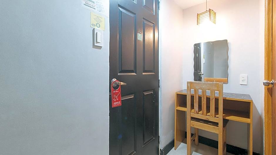 RedDoorz at Ranchotel Alabang