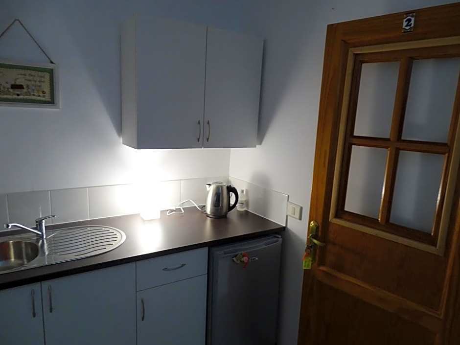 Rickaty Lodge Bed and Breakfast, Airport Hotel, Hotel de aeropuerto, Las Palmas Airport, Gran Canaria Airport, LPA, Spain