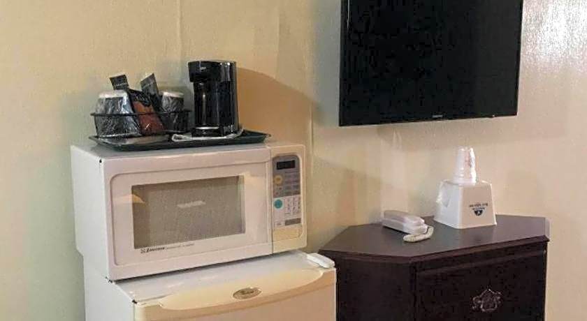Americas Best Value Inn & Suites Macon at Sunset Dr