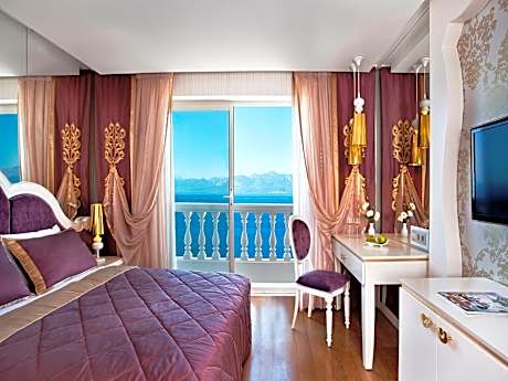 Deluxe Double Room with Sea View