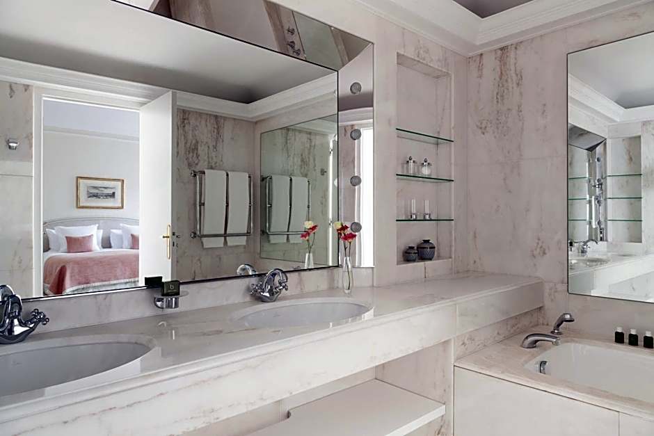 Le Bristol Paris, Oetker Hotels