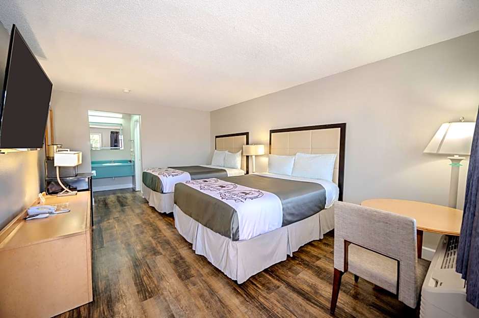 RIVER OAK INN