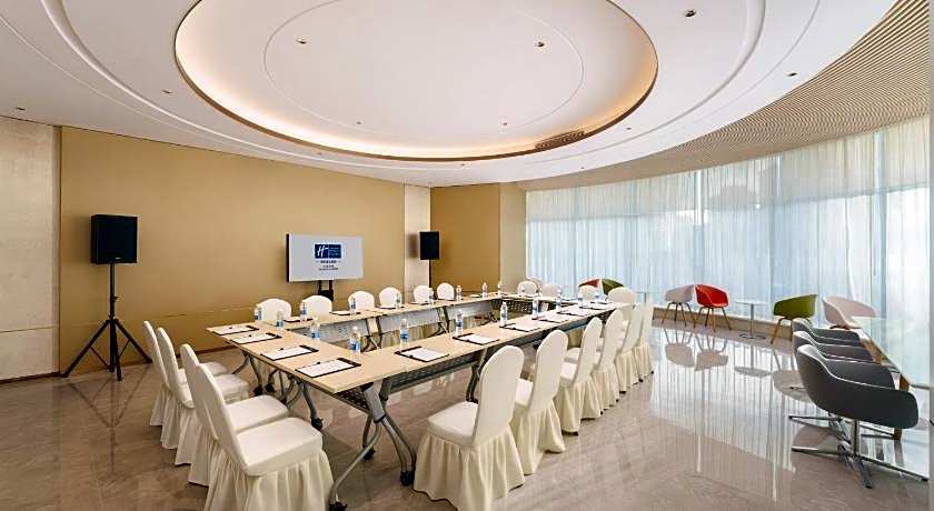 Holiday Inn Express Dalian City Center