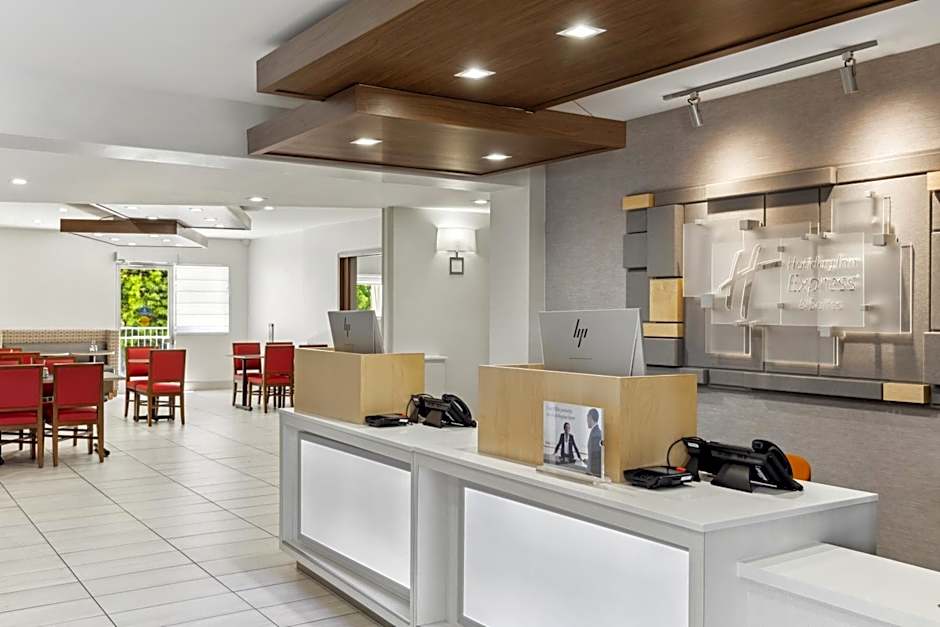 Holiday Inn Express & Suites Mountain View Silicon Valley By IHG