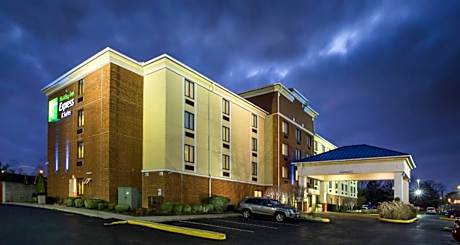 Holiday Inn Express Hotel & Suites Columbus Airport By IHG