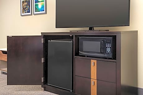 Queen Room with Two Queen Beds - Mobility and Hearing Access/Non-Smoking