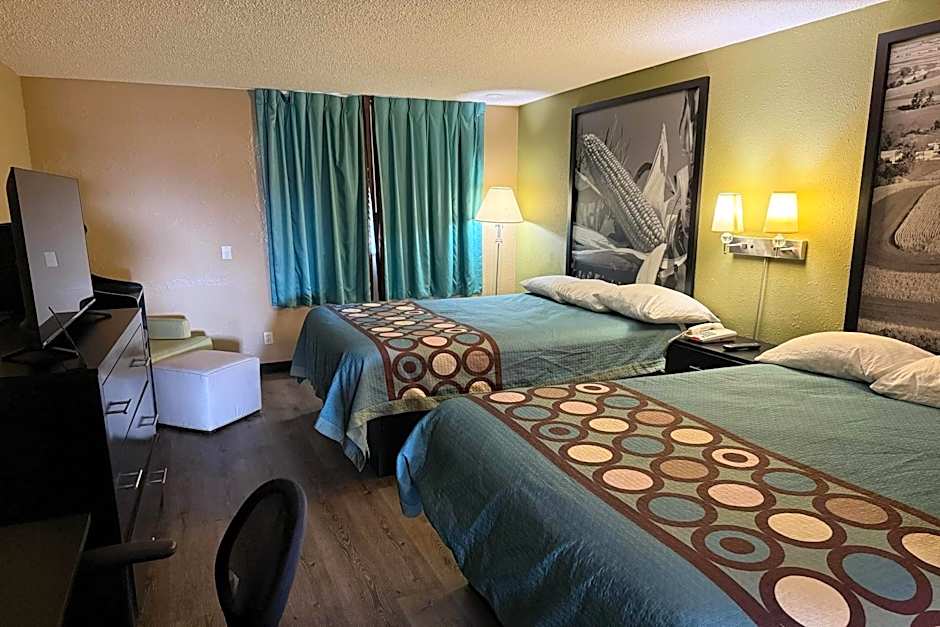 Super 8 by Wyndham Mendota I-39