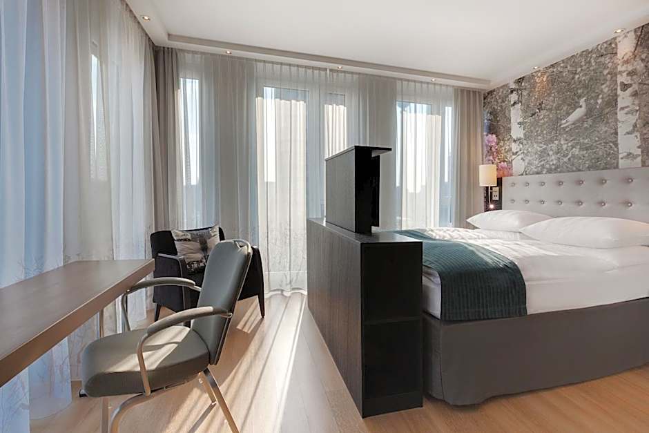 Holiday Inn Berlin-Alexanderplatz, an IHG Hotel