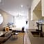 Scandinavian Studio with Full Kitchen and Bath by Den Stays