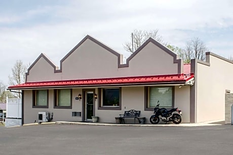Econo Lodge Bellefonte I-99
