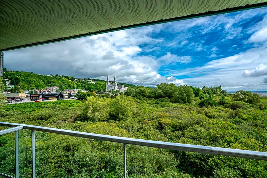 Quality Suites Ste Anne De Beaupre