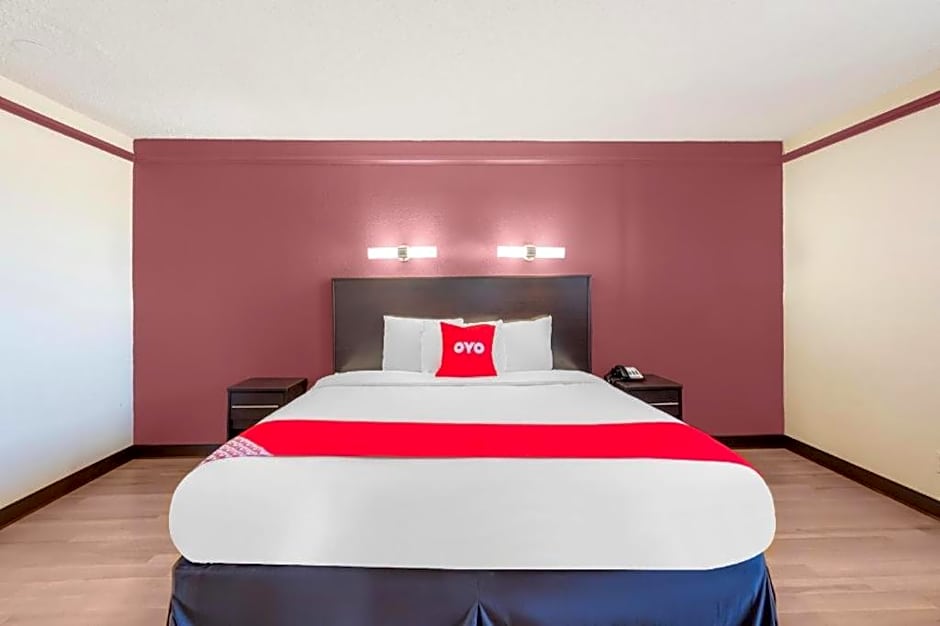 OYO Hotel Tulsa N Sheridan Rd & Airport