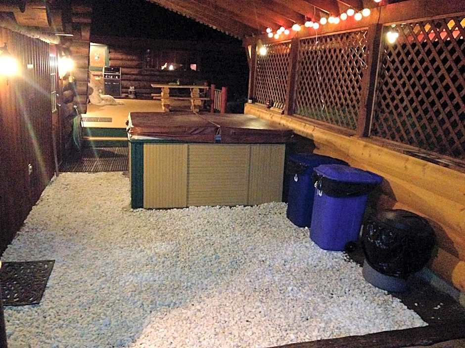 Summit River Lodge & Campsites