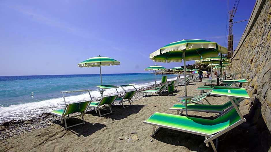 Hotel Lora RDA Luxury