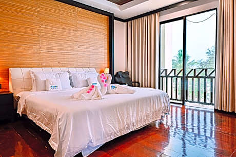 Premium Panoramic Seaview Spa Suites