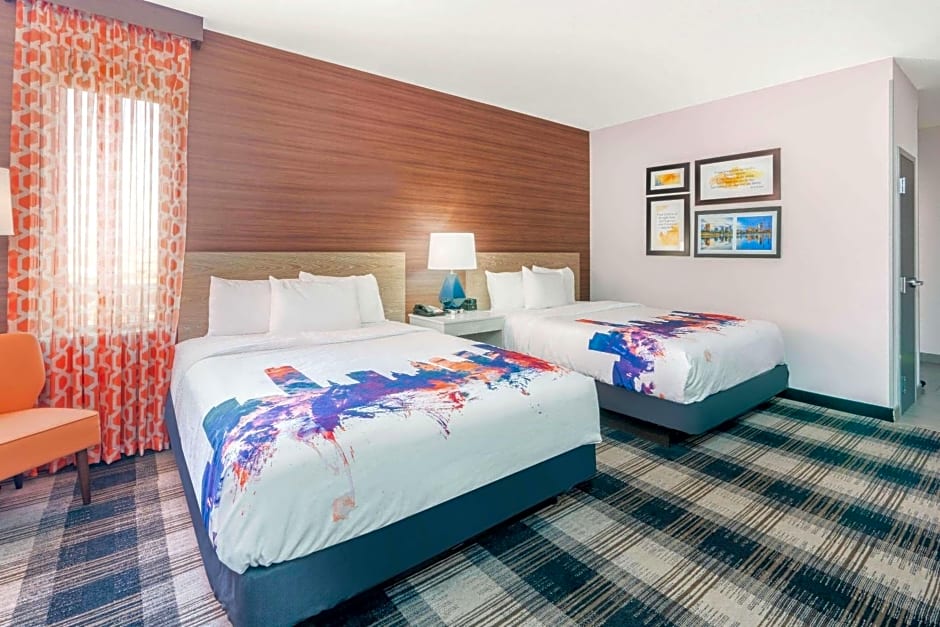 La Quinta Inn & Suites by Wyndham Oklahoma City Airport