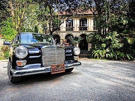 Heritage Suites Hotel