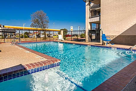 Quality Inn & Suites Weatherford