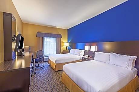 Standard Room with Two Queen Beds