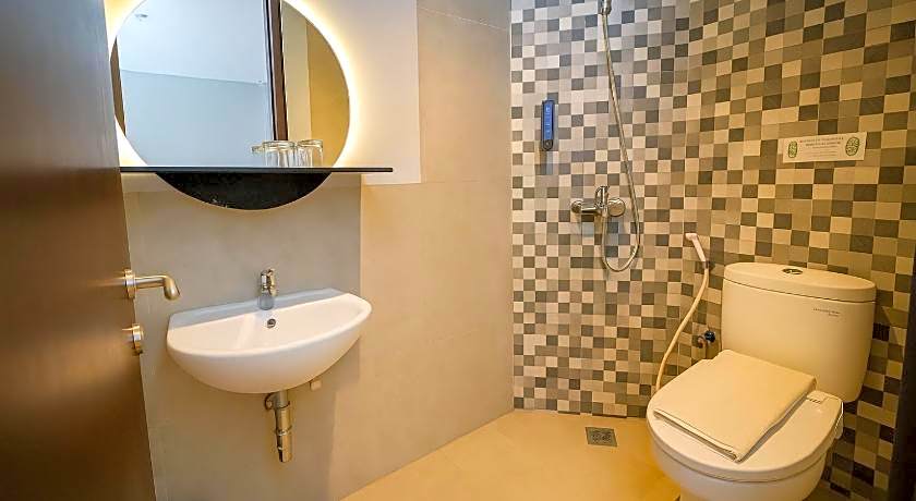 Hotel Youstay Semarang by Sinergi