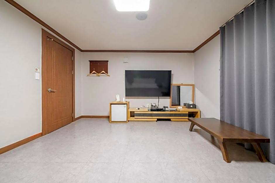 Donghae Gloria Hotel