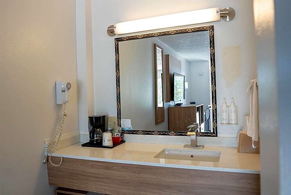 Super 8 by Wyndham Newcastle