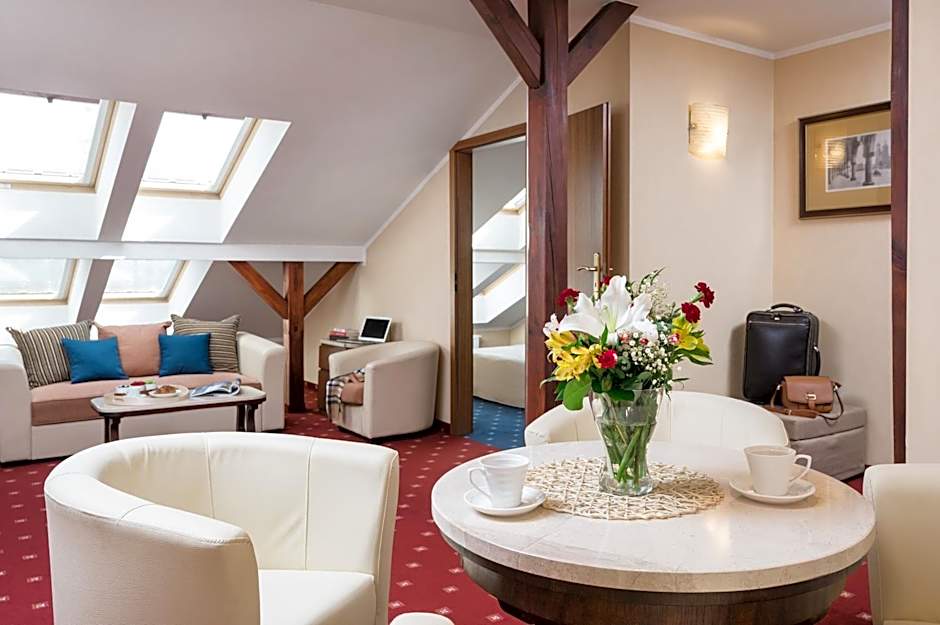 Booking Hotel & Spa