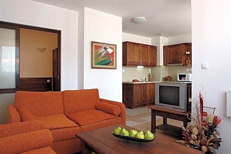 Studio with Balcony - Free Spa Access