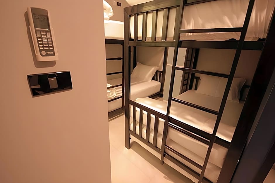 Jellybean The Blocks Hostel Sukhumvit 10