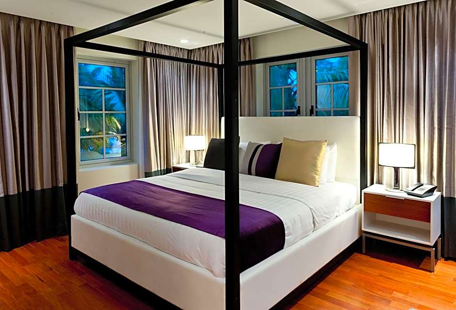 Photo 1 of 7 of 1 King Bed Suite, Ocean View