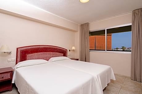 2 BEDROOM COMFORT APARTMENT  4 ADULTS +2 CHILDREN