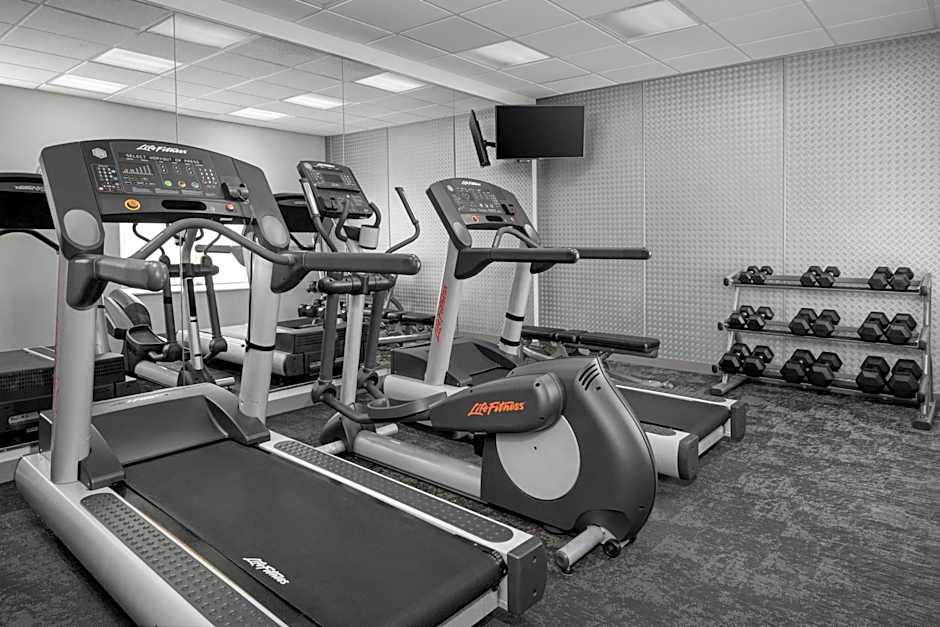 Fairfield Inn & Suites by Marriott Roanoke Hollins/I-81