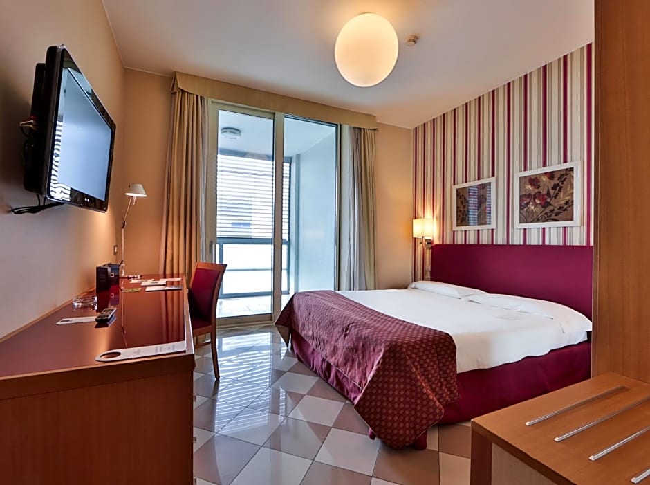 UNAHOTELS The ONE Milano Hotel & Residence