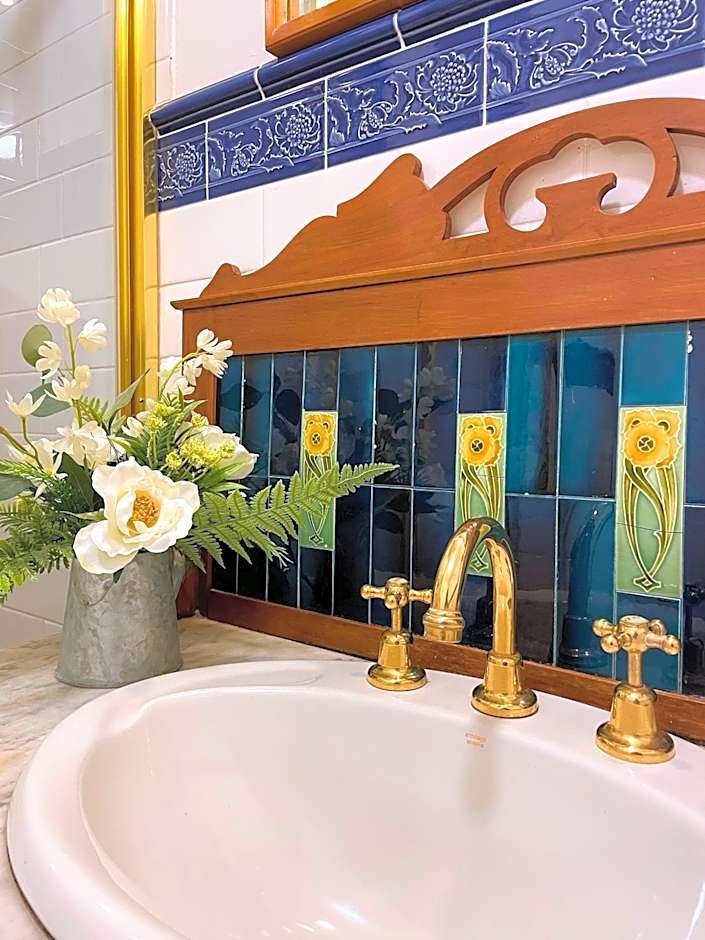 Victoria House Motor Inn