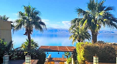 O Beach Hotel & Resort