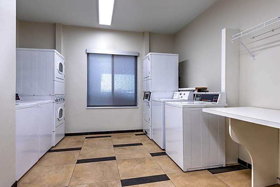 Candlewood Suites Midland By IHG