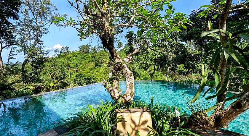 Natura Resort and Spa