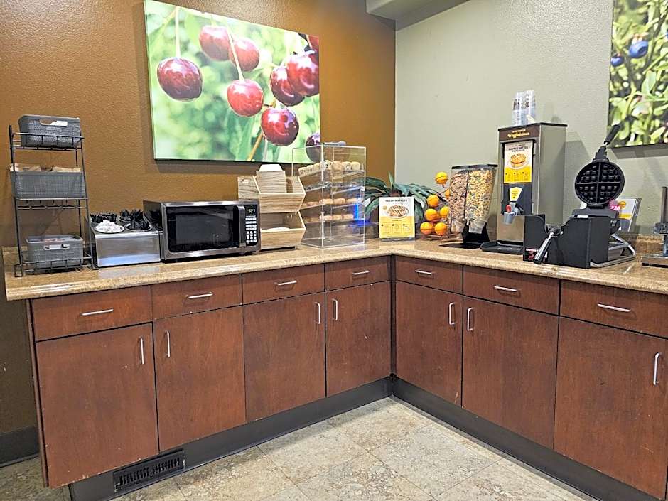 Broadway Inn Conference Center