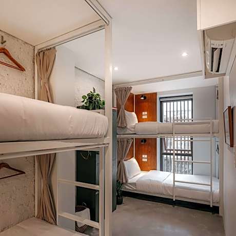 Bed in 4-Bed Mixed Dormitory Room