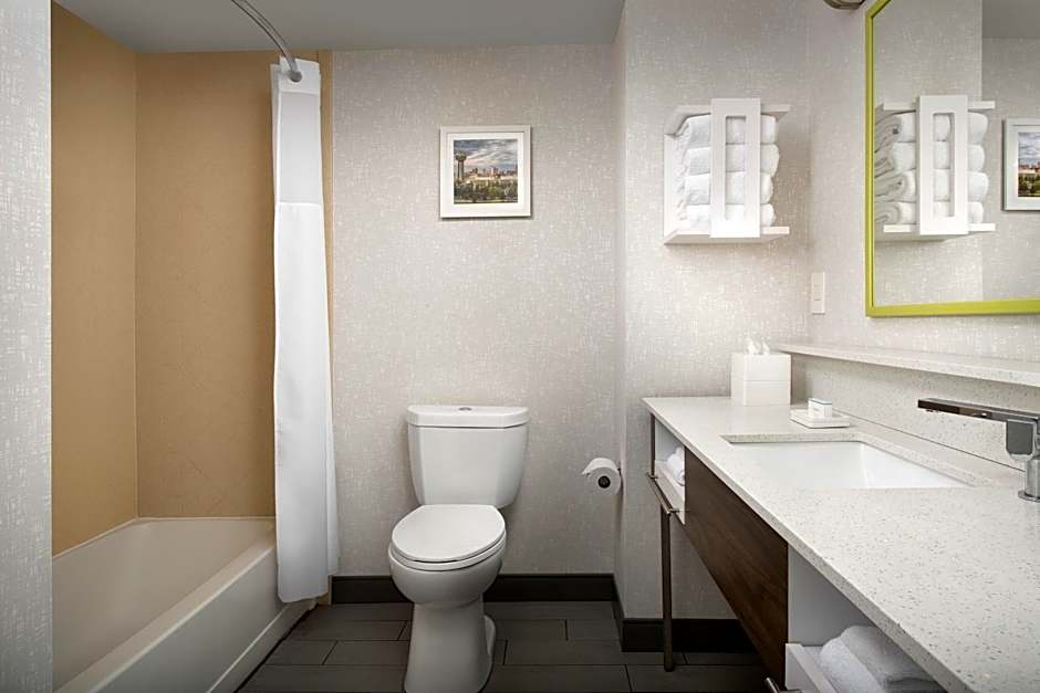 Hampton Inn By Hilton Knoxville-East