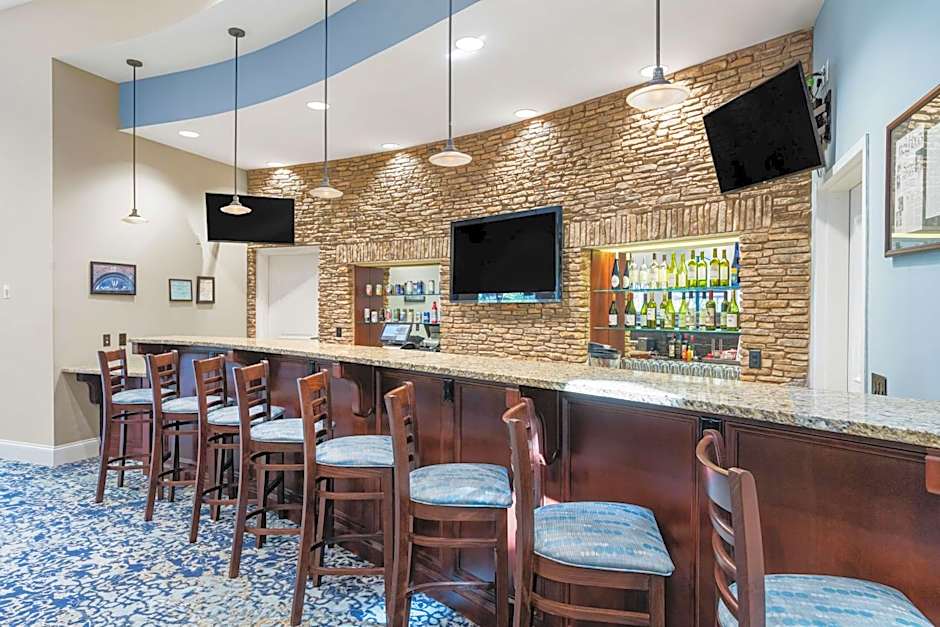 Best Western Plus Westgate Inn & Suites