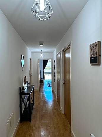 Chatham Quays - Tranquil Oasis