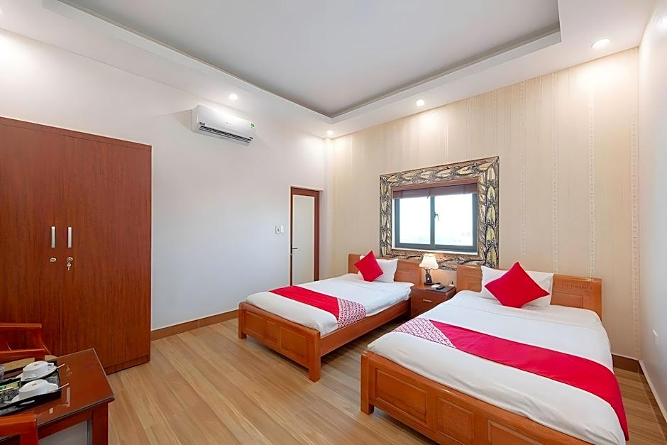 Luxury Airport Hotel & Spa