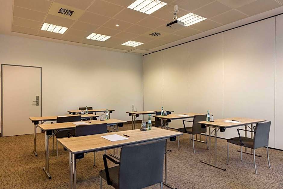 Vienna House Easy by Wyndham Stuttgart