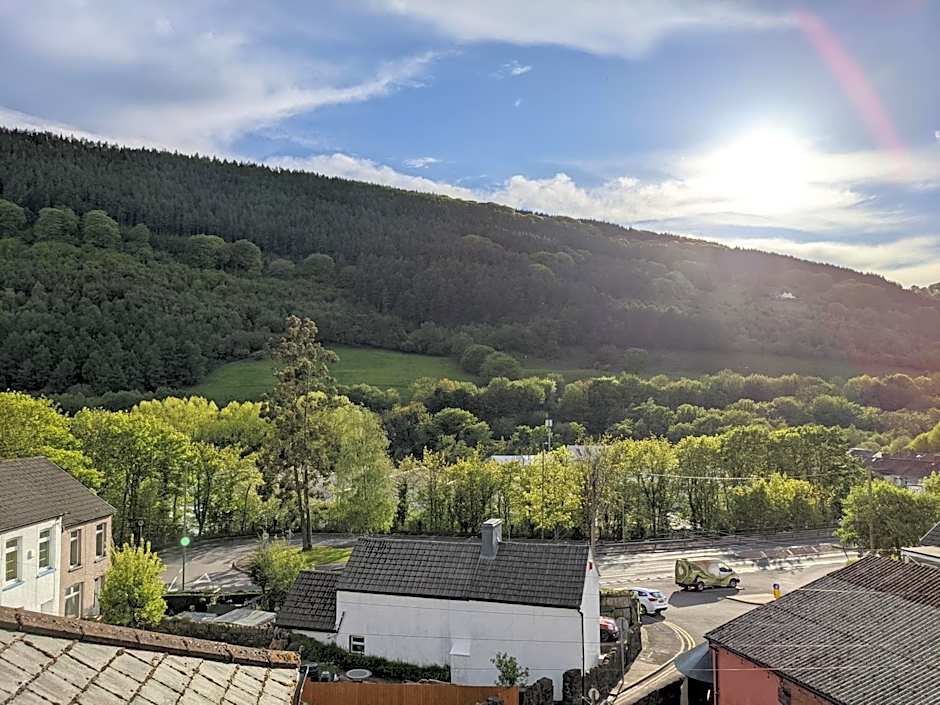 Cwmcarn Hotel & Bunkhouse