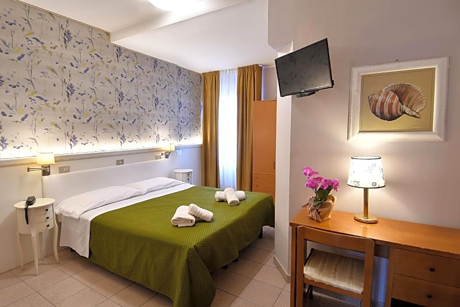 Hotel Innocenti