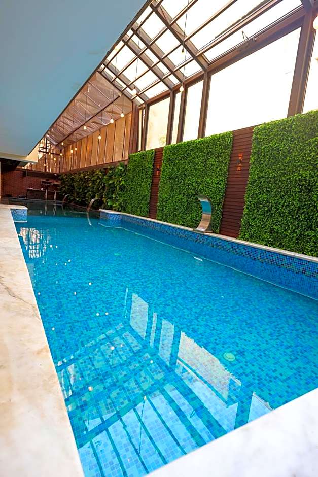 Onyx Pyramids Boutique Hotel