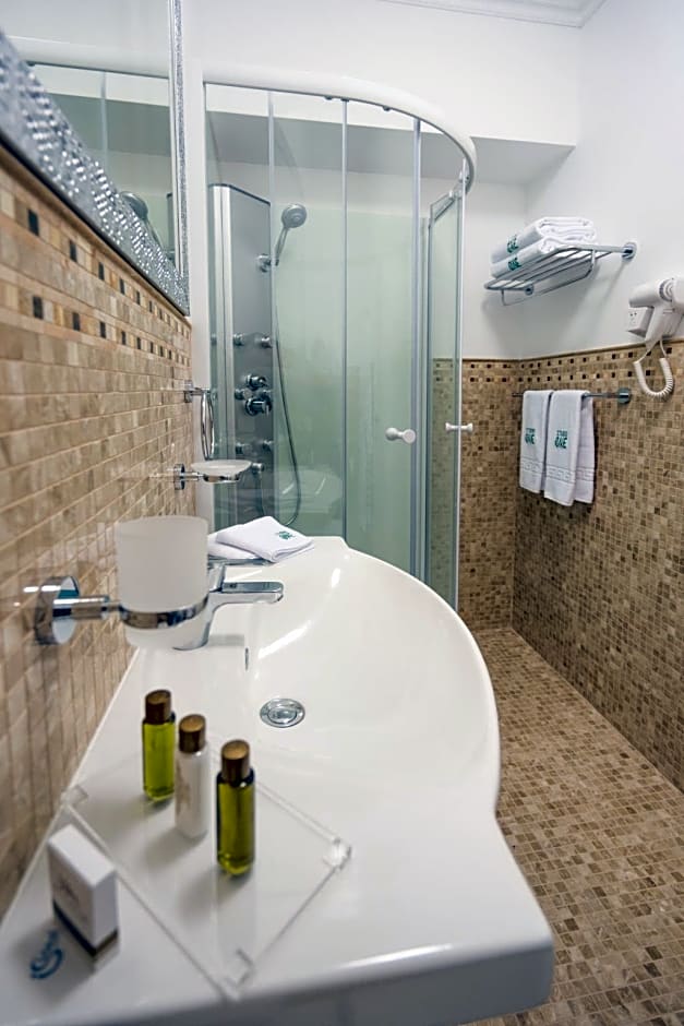 Studio One Accommodation Suites