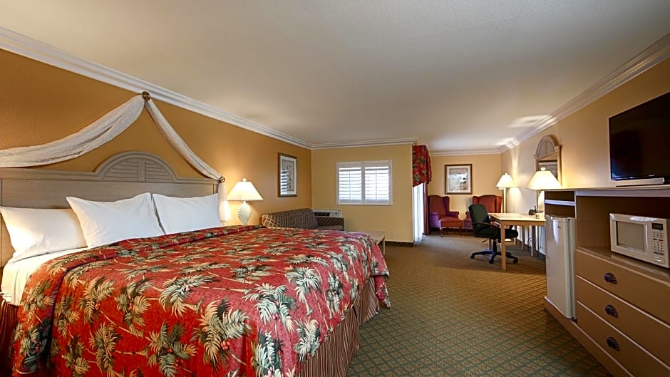 Best Western Harbour Inn & Suites Huntington - Sunset Beach