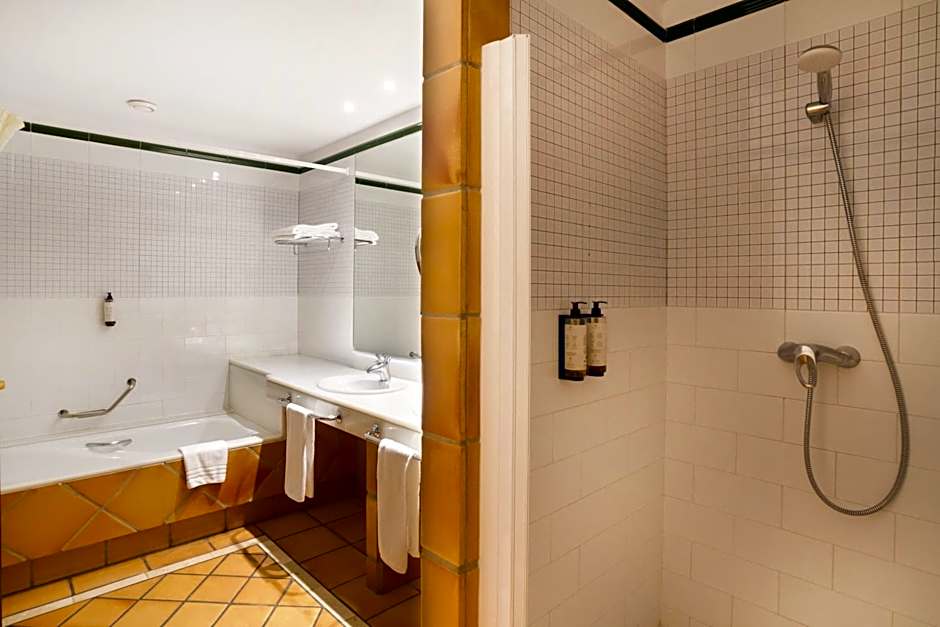 Ibersol Almuñecar Beach & Spa Hotel